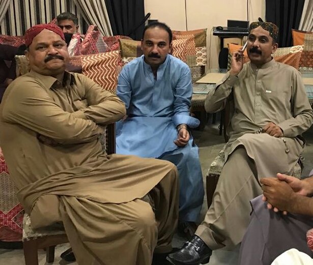 SYEDFAYAZALISH8's tweet photo. میری رہائش گاھ پر پاکستان پیپلزپارٹی کے عہدیداروں اور ورکروں اور ایس ایس جی سی کے ایمپلائز نے مجھے سے عید ملے۔ https://t.co/0Je3aP0hmo