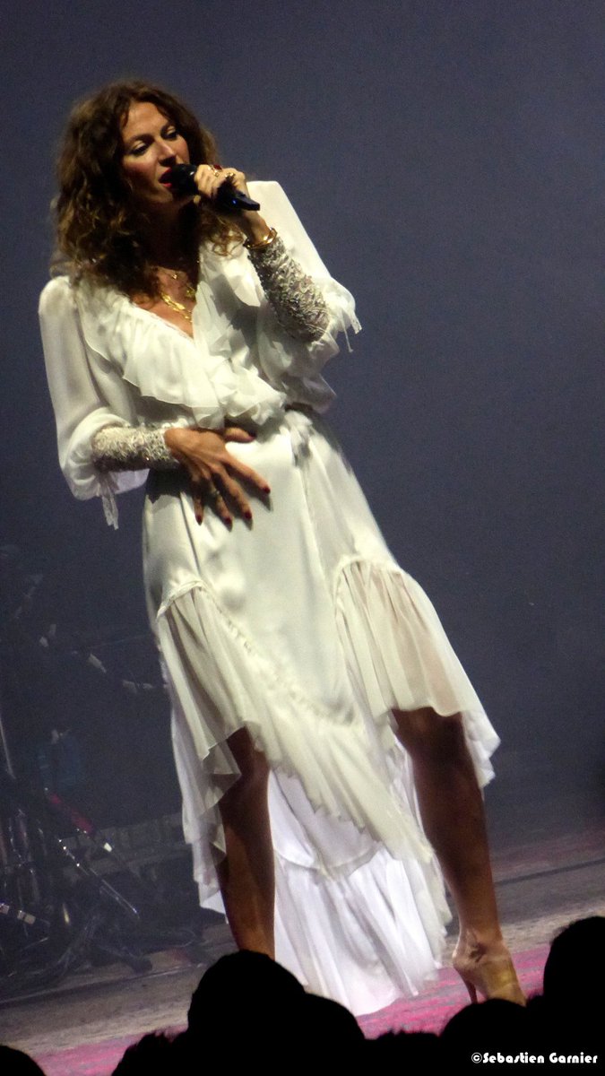 Concertsforever's tweet photo. En direction du Bus Palladium le 24 mai avec @brigittetheband @OLYMPIAHALL pour un moment plein d'émotion et de plaisir #brigitte #nues #nuesontour #concert #live https://t.co/ai4IQGtR37