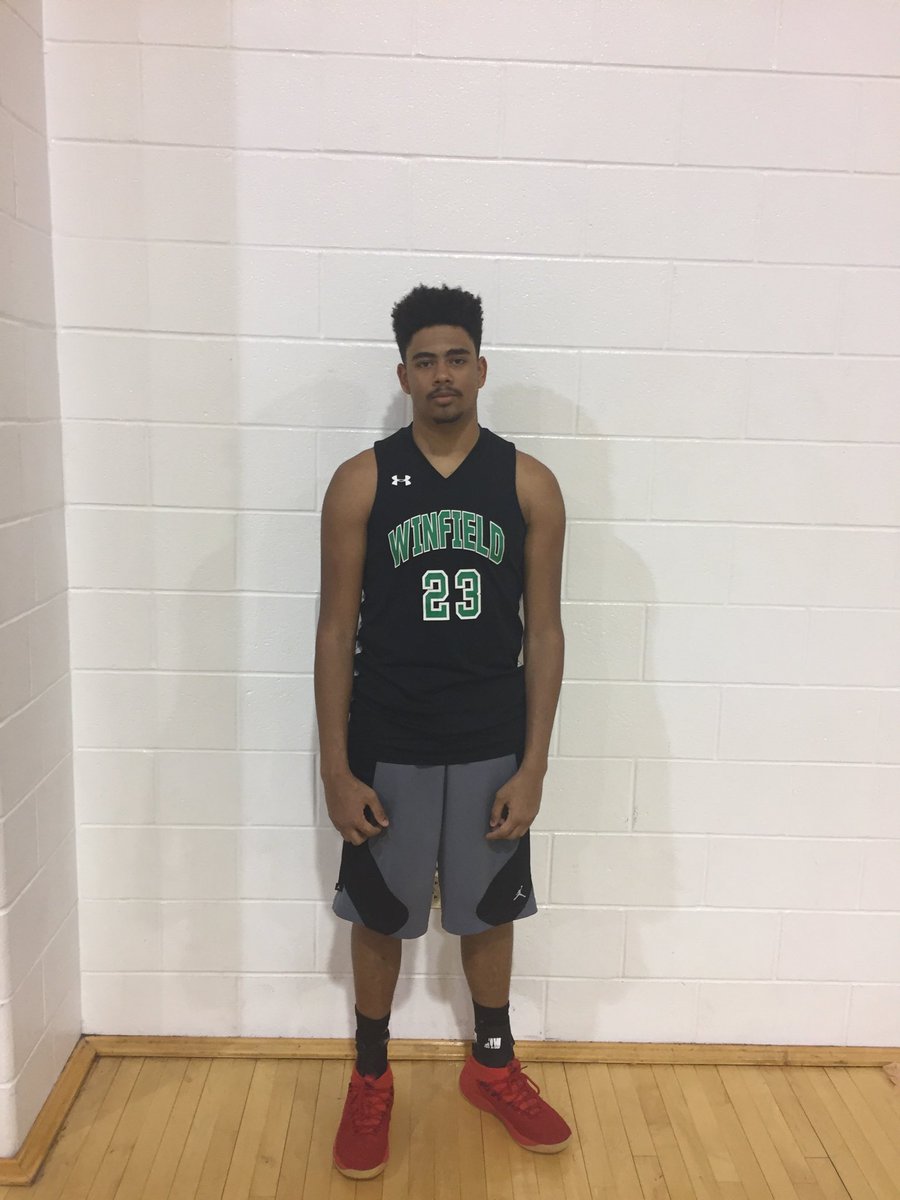 FriendlyCityBB's tweet photo. Nathaniel Vance Winfield garners game MVP for @WHS_BoysHoops in a W over @tcswarriorsbb. Dominating performance on the boards to go with 15 pts and 6 blocks! ✋🏻 https://t.co/vExfM6o1wV