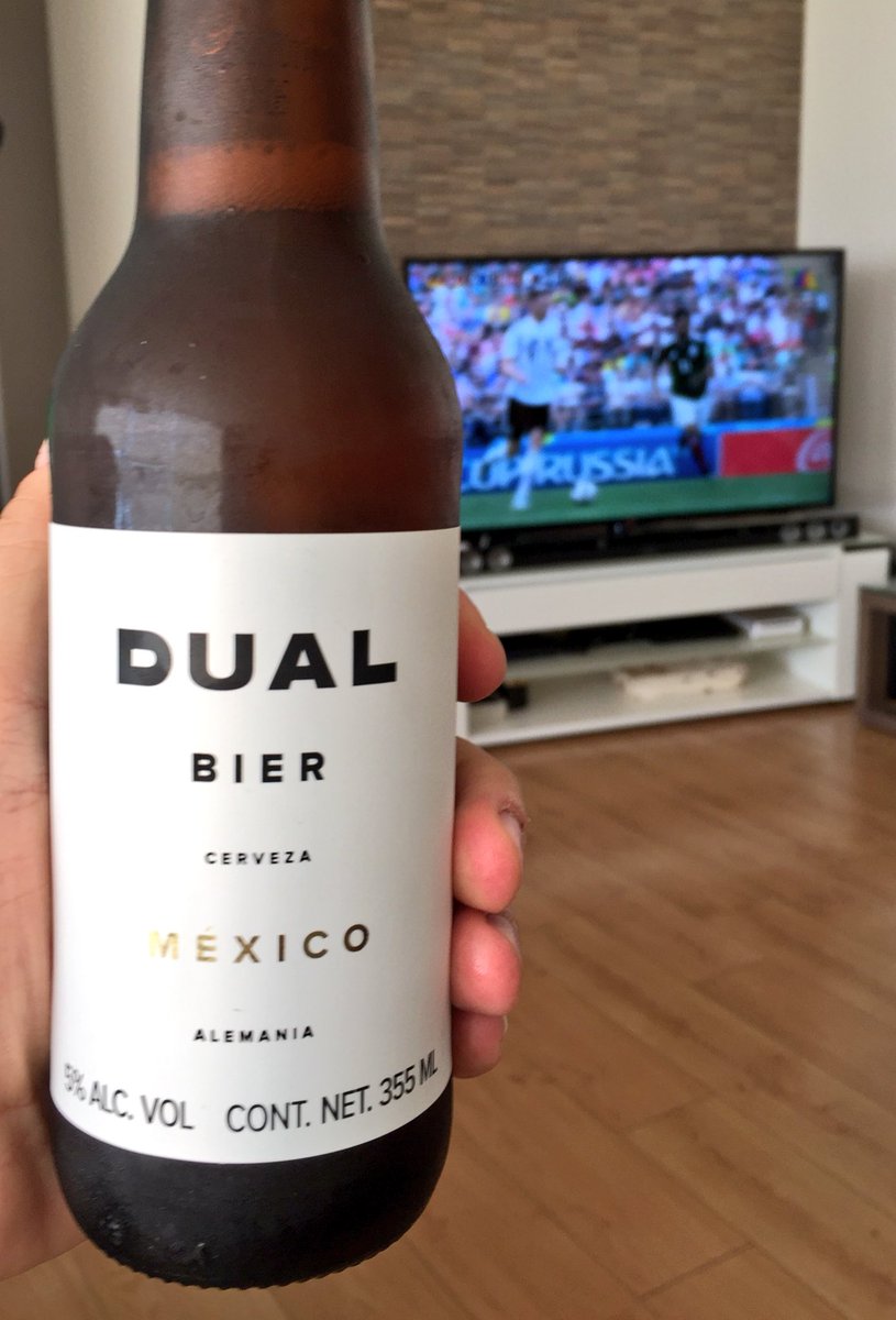 jmazpiroz's tweet photo. Nada mejor que brindar por este gol de @miseleccionmx con la única #CervezaDual 🙌🏻 @Mexico 🇲🇽 #Alemania 🇩🇪 #NadaNosDetiene https://t.co/SL835WsZaM