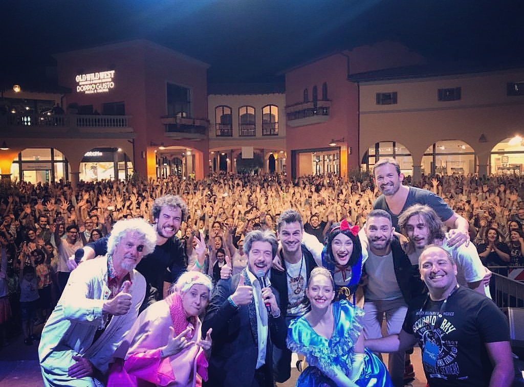 _PaoloRuffini's tweet photo. Ieri sera non c'era nessuno al #ValdichianaOutletVillage!
#ColoradoNight, un format made in  #NonCeProblema, esclusivista del marchio #Colorado! Scopri di più sulla nostra sezione booking&amp;management ➡️ https://t.co/doh8wtTGss 🔥
#NcpFamily #NcpEvents #17giugno https://t.co/jOdottsOSq