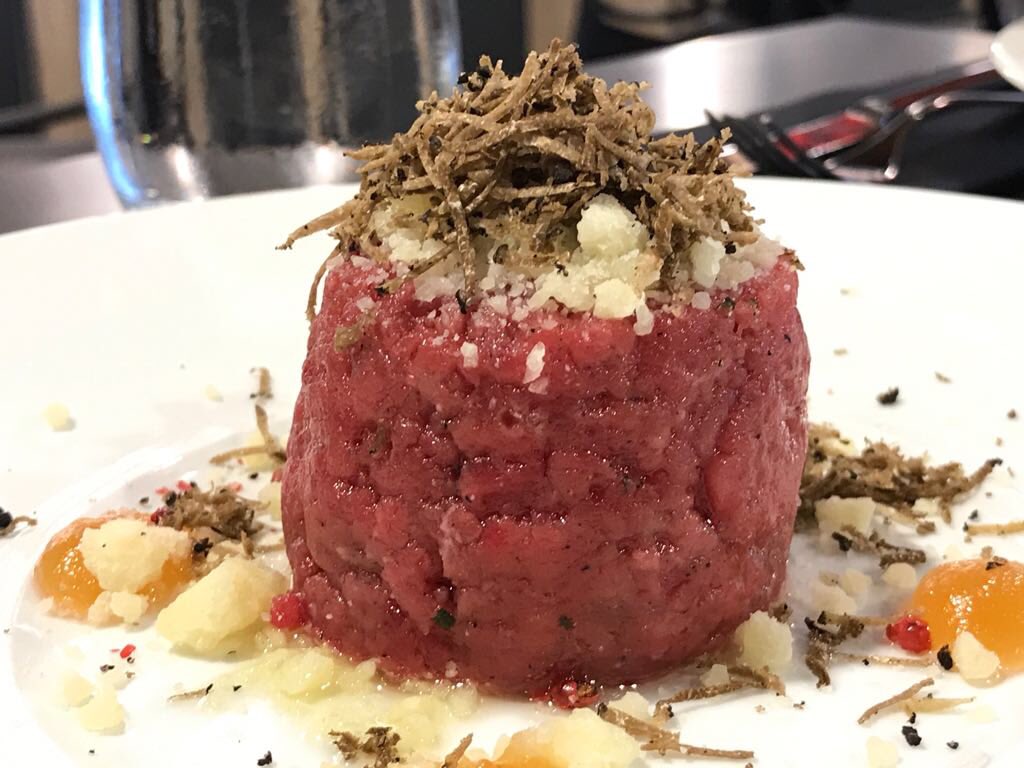 michelecmassari's tweet photo. Paese che vai #urbanitruffle che trovi ! I love @UrbaniTruffles @UrbaniTartufi https://t.co/pdx5YZwaId