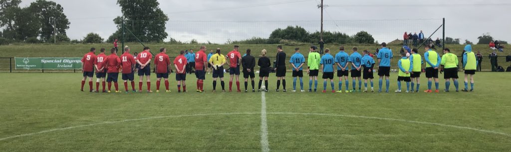 FootballSoi's tweet photo. Teams and officials are ready to go in the Div 1 final between @SO_Munster 1 and @SOEastern 1

#PlayYourPart
#LetsMakePossible
#IrelandGames
@SOIreland 
@FAIreland https://t.co/WVAxbPdEWN