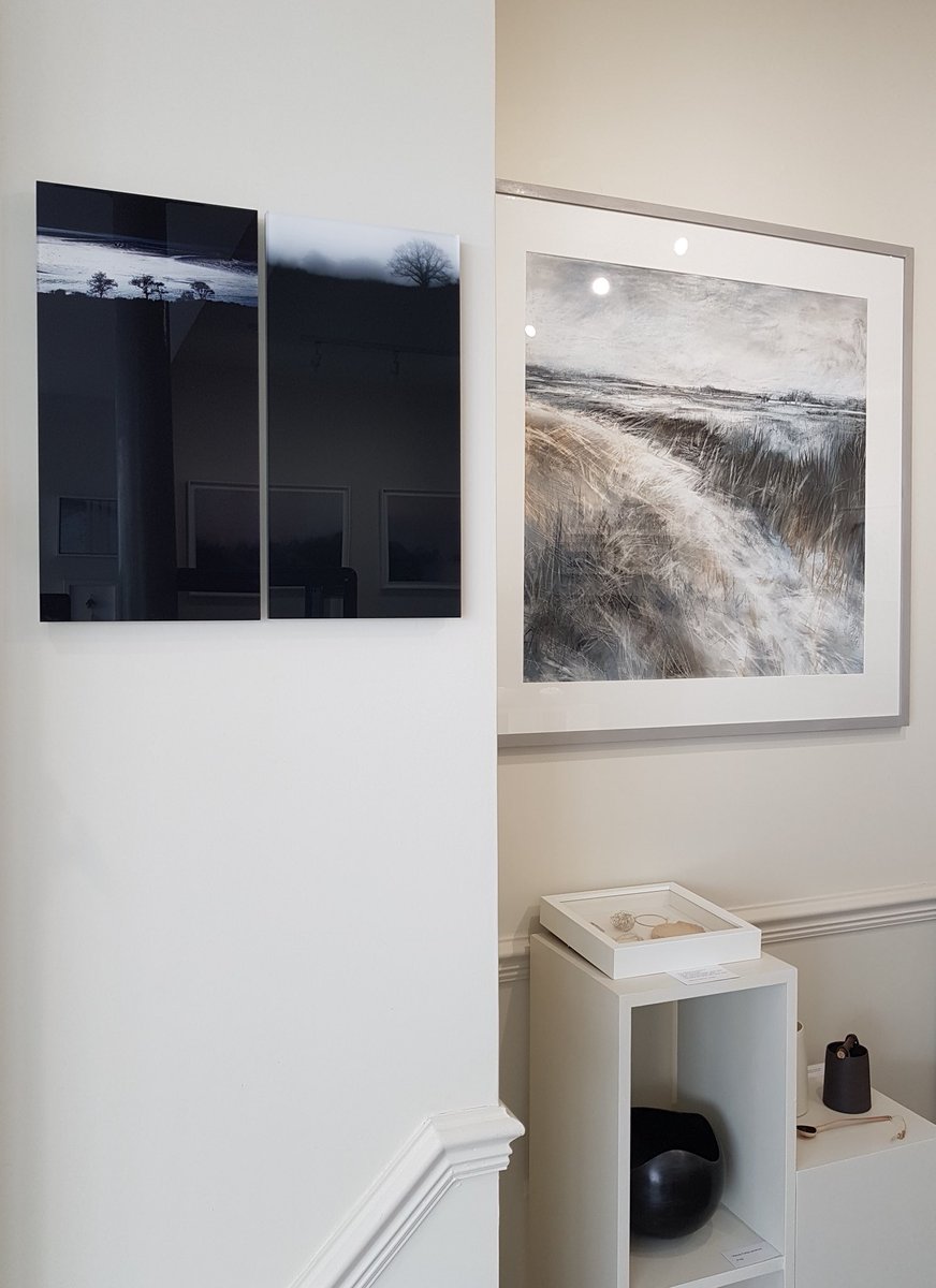 Gallery57art's tweet photo. Marek Emczek Olszewski, Janine Baldwin, Jane Ponsford, Wendy Farley Ceramics, Elaine Bolt and Mark Reddy carved wooden spoon. @Emczek #photography @janine_baldwin @PastelSociety #wendyfarleyceramics @BoltCeramics #porcelain #markreddyspoons @Gallery57art #summerexhibition https://t.co/m0VqSYdzq4
