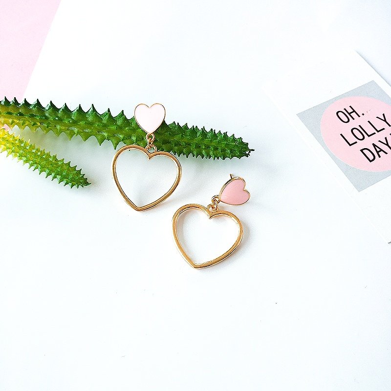catsterday's tweet photo. #พร้อมส่ง
💟 Heart of Gold
▫️ Color : 🖤 ❤ 💜 💖
▫️60฿

#MBinstock https://t.co/ZVr59YZTHE