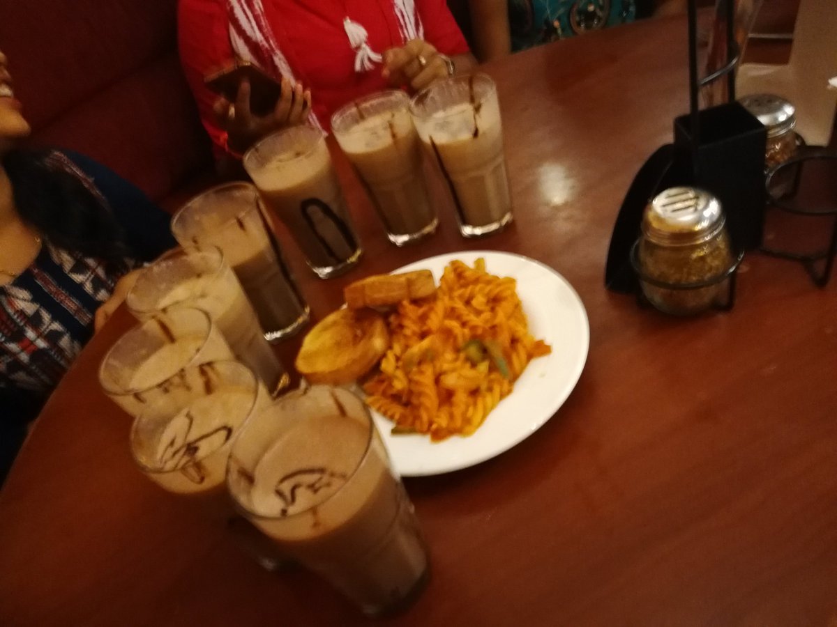 Ashwinikmatt's tweet photo. What is more important in life..? Not having many friends, keeping in touch with them for many years... Had nice Sunday with buddies..
#loveloads.. https://t.co/n9z7znjyCV