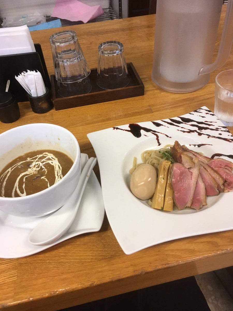 madefromnoodle's tweet photo. 62杯目、鴨つけそば小@麺麓menroku
5月13日、タイミング良さそう訪麺。
ポールで紀州鴨チャーシュー6枚トッピングと鴨ささみチャーシューも。笑
2回目の訪麺ですが超美味ですね。最高でしたー。 https://t.co/Hz9wRH6IJj