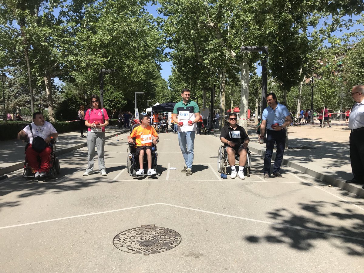 rafacaracuel's tweet photo. Hoy en #Granada ha habido un punto de encuentro entre el deporte y la diversidad. 
Gran iniciativa en la que hemos podido participar @GppaytoGranada @ppgranada 
Enhorabuena @FundDiversos @mariamartintito https://t.co/5OABUfu4AV