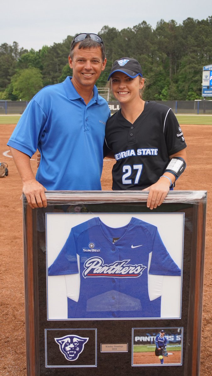 Happy Fathers Day to the best!!!! Spending the day at the ball park with you doesn’t get old! Thank you for making me everything I am! I love you!💙