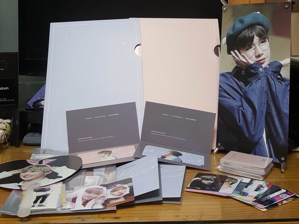 FOR_wannone_'s tweet photo. #THINK_ABOUT_DANIEL
언리미티드님 전시회 양일 다녀왔습니다😁💕💕
사진 너무 이뻐서 감동중이에요 ㅠㅠㅠ 엘홀더에 있는 포스터 진짜 다 넘이쁘고... 특히 등신대가 넘이뻤어요💖💖
이벤트때 등신대랑 사진 이벤트하신거같던데 저도 하고갈걸그랬나봐요😂😂 이쁜 사진과 전시회 감사합니다♡ https://t.co/a0h1DApGSb