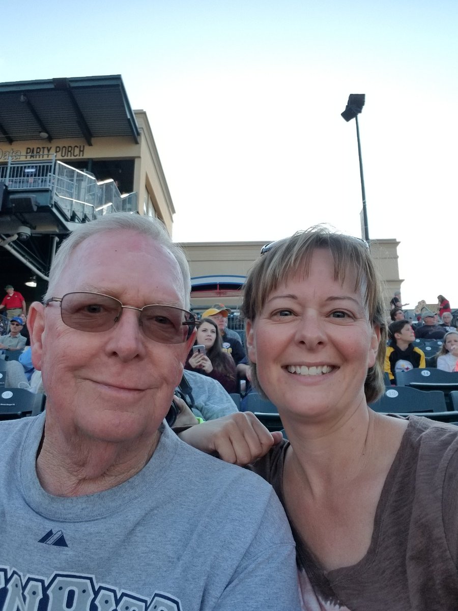 lowdub19's tweet photo. Happy father's day to a great dad! https://t.co/xAQBBzZegd
