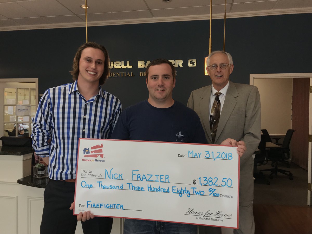 SimplyReferable's tweet image. We believe in practicing gratitude daily, but today we want to send a special "Thank You!" to the men in our lives who have made a significant impact and contributed to who we've become. Happy Fathers Day!

#SimplyReferable #NeverTooBusy #FathersDay  #Maryland #RealEstate