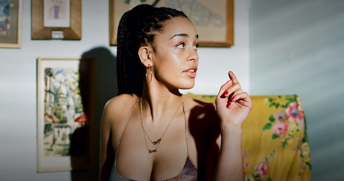 officialcharts's tweet photo. The UK's Official R&amp;B Albums Chart: @JorjaSmith dethrones @kanyewest with Lost &amp; Found to claim this week's Number 1 https://t.co/qkIhlK6lj1 https://t.co/DAvNjy43t7