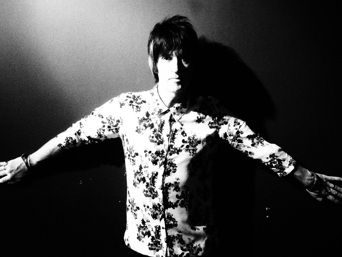 JMarrvellous's tweet photo. "The Tracers should hurry. We need them."

Talking to @Johnny_Marr about life, the universe and everything, in an exclusive new interview for #DynamicZine. Out this week! https://t.co/Ra2c3yzAmx