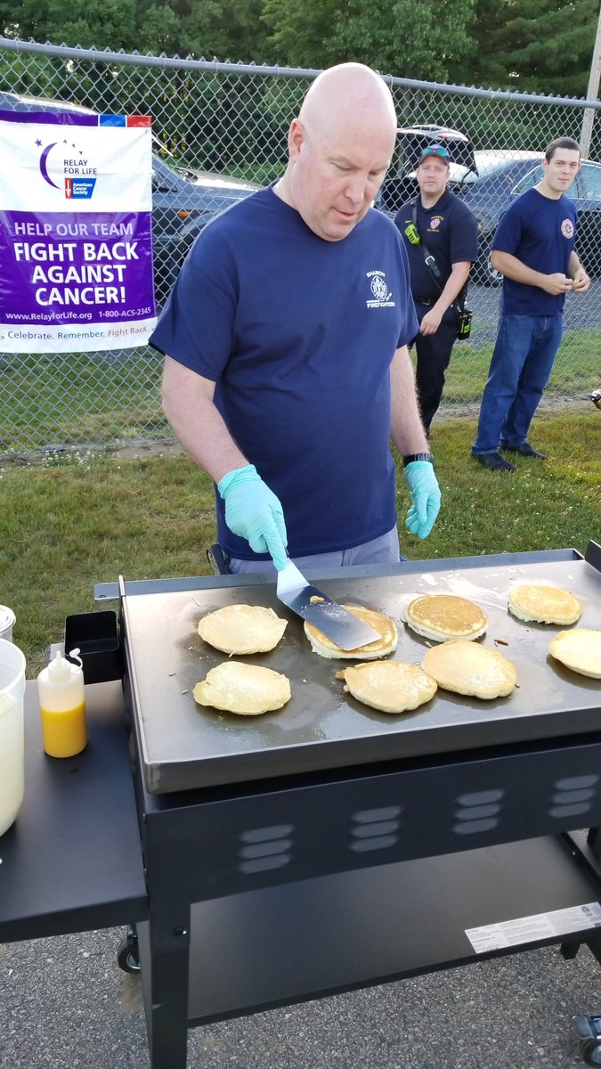 MansfieldFD1820's tweet photo. This morning @MansfieldFD1820 along with @FoxboroughFire , and @SharonFire1880 , had the privilege of cooking breakfast for the walkers at the @RFLMansFoxShar ........  https://t.co/rW30xXxHBi https://t.co/WQ2uNdxUmz