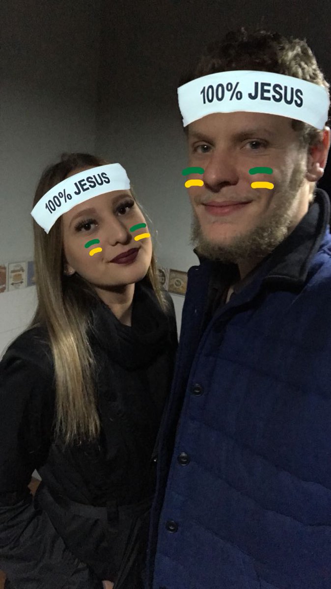laurobkr's tweet photo. Mais preparados, só dois de cada! @juulheng vai brasel ihaaa hauehauehau Obs: amo você! #VaiBrasil #VemHexa #vamofecha https://t.co/q0GAKVnzvq