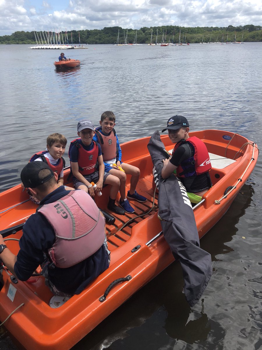 BroomwoodBoys's tweet photo. #NLForm3 #NLTrips #Bonjour Form 3 heading off sailing - all excitement and anticipation! https://t.co/qbRj0k5VeP