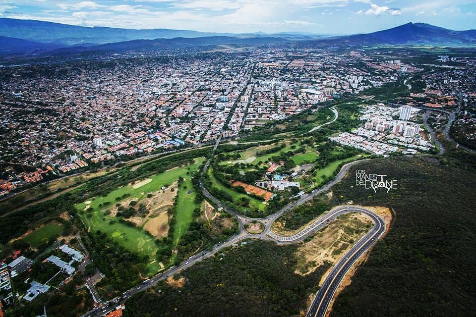 Noble, leal y valerosa, así es nuestra hinchada, así es nuestra ciudad. Fundada hace 285 años por Juana Rangel de Cuellar.
¡Feliz cumpleaños San José de Cúcuta!
#Cúcuta285Años ❤