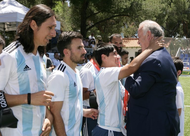 ONCE_oficial's tweet photo. Brasil,  Campeona del mundo de fútbol para ciegos #MundialFutbolCiegos #Madrid Dos genialidades de la ‘canarinha’ le dan la victoria frente a Argentina #BlindFootbaklWorldCup          https://t.co/X3dsgMsVRS https://t.co/UFoU7MhE1f