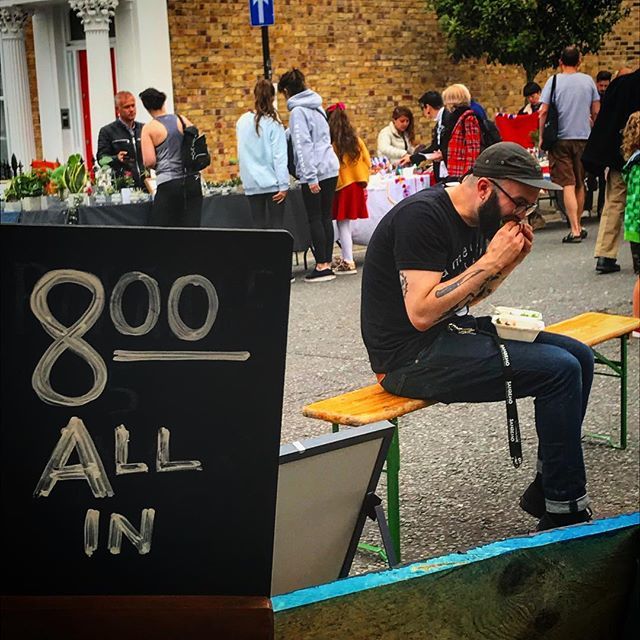 8.00 All In...nom nom noooooooommmmm...Hoisin Pulled Mushroom Burger, so delicious Our Jay refuses to work until he’s had his... #almastfair #kentishtown #veganstreetfood #vegansofldn #veganlondon #pulledburger ift.tt/2JRlPNV