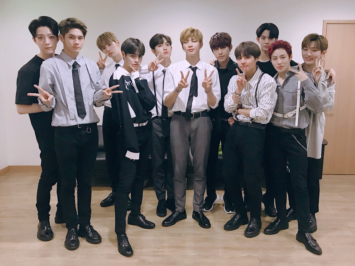 Wanna One tweet media
