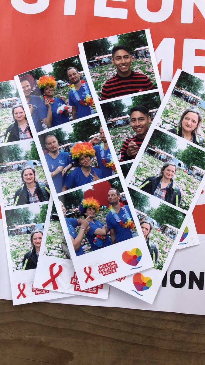 Het promotieteam van #millionpositivefaces vandaag op het #midzomergrachtfestival met photobooth. Kom je ook een fotostripje maken?