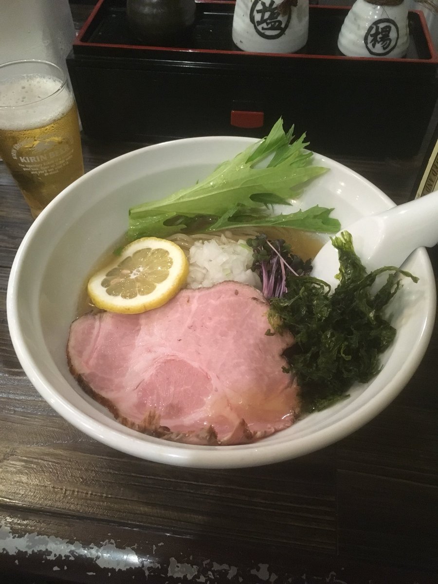 madefromnoodle's tweet photo. 70杯目、秋刀魚節と羅臼昆布の冷やしそば@布施丿貫
6月6日、飲みたくて訪麺。笑
てことで初おつまみチャーシューと赤星。美味いっす！ https://t.co/0X4cMwCM3p