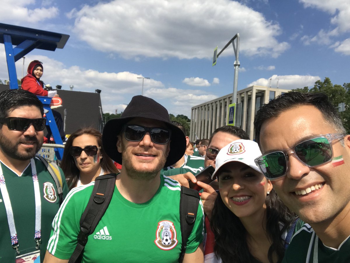 raulopu's tweet photo. Entrando al estadio y aquí anda @facufacundo  saludos a la banda https://t.co/j0AB5kSgtr