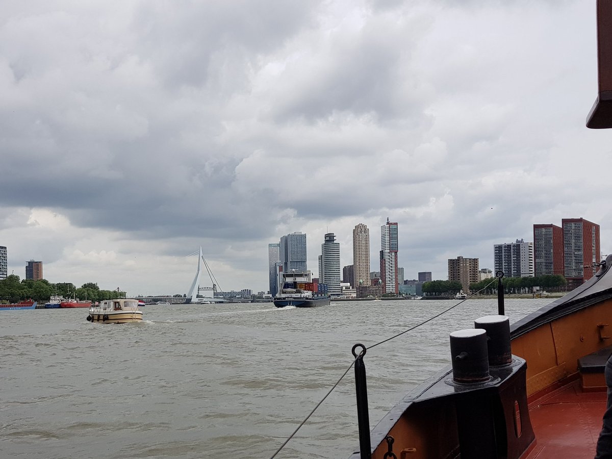 marian070249's tweet photo. Vaartocht met #Volharding1 @maritiemmuseum #haventrots #Wilhelminakade @Erasmusbrug010 @MustSee010
#Genieten aan boord @openrotterdam https://t.co/w9O8np78dH