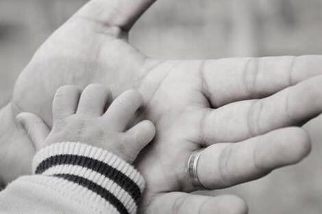 mvallejoba's tweet photo. A todos los padres de familia, muchas felicidades en este su Día. Que la vida les dé salud y todo lo necesario para proteger a su familia. https://t.co/ngsG7pXA33