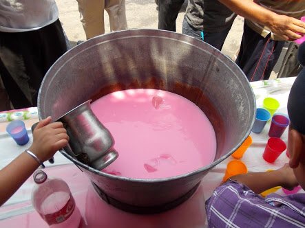 Now, cold drinks are served all over the world on   #ChabeelDay in memory of   #GuruArjanDev Ji’s sacrifice and suffering. Chabeel Day is not just to commemorate their 5th Guru but also to celebrate “Chardi Kala” (eternal optimism)   #ShaheediDiwas 3/n