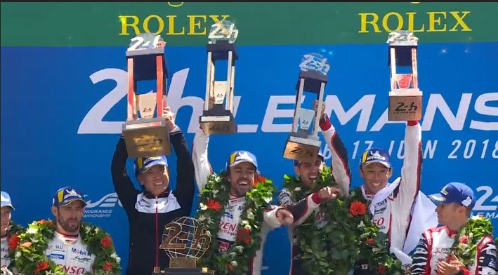 SoyMotorCoches's tweet photo. Ahí está el trofeo. @alo_oficial, @Sebastien_buemi y @kazuki_info, ganadores de las 24h de Le Mans 2018 https://t.co/1NUgFfqOOr  #WEC #LeMans24 #LM24 #ToyotaHybrid https://t.co/bNknSrbrnC