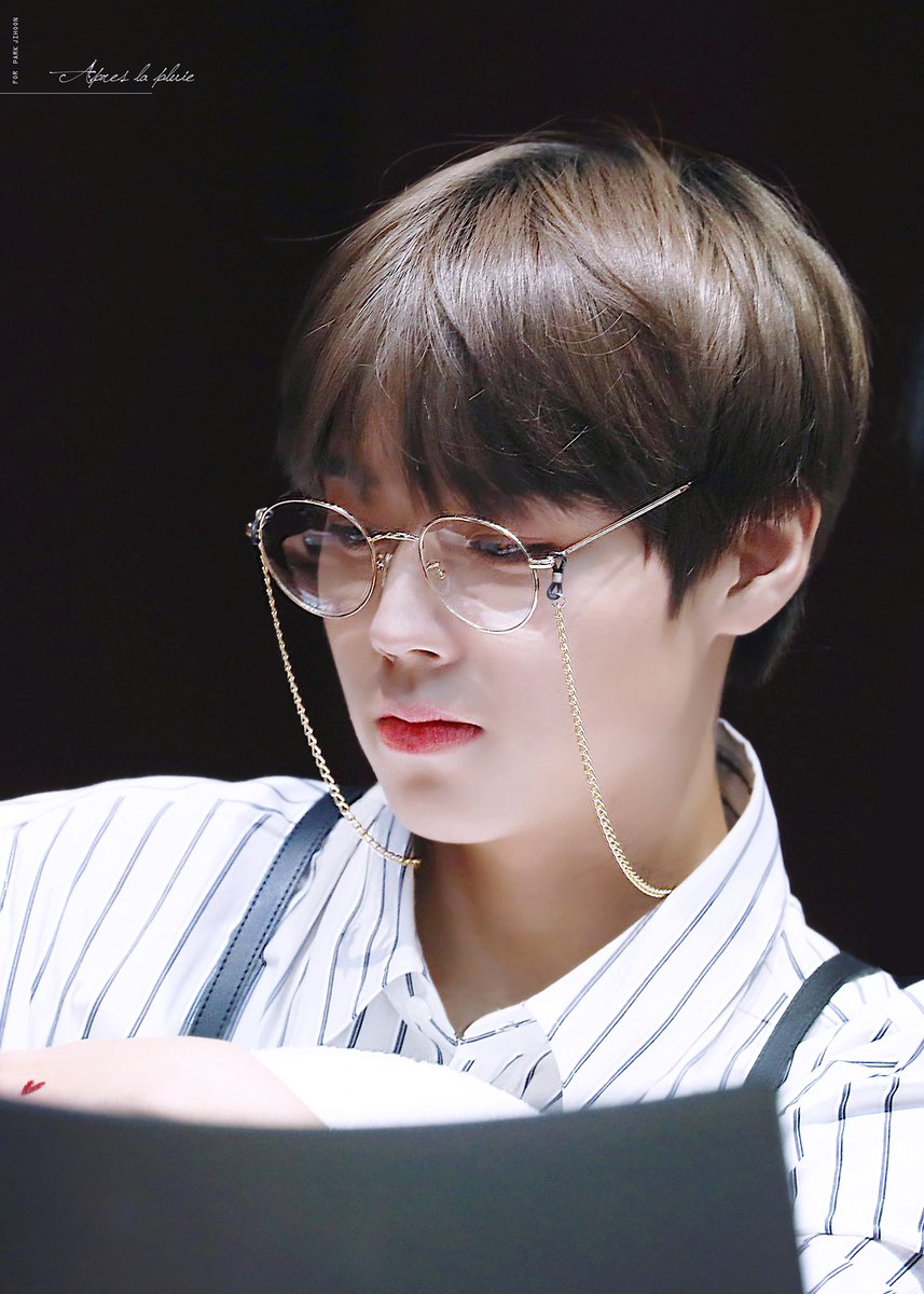Apreslapluie_JH's tweet photo. 이거 실화냐 ㅠㅜㅠㅜㅠㅜㅠㅠㅠㅜㅠㅜㅠㅠㅜ  ㅇ<<
#박지훈 #워너원 #WANNAONE https://t.co/93112NMnwa