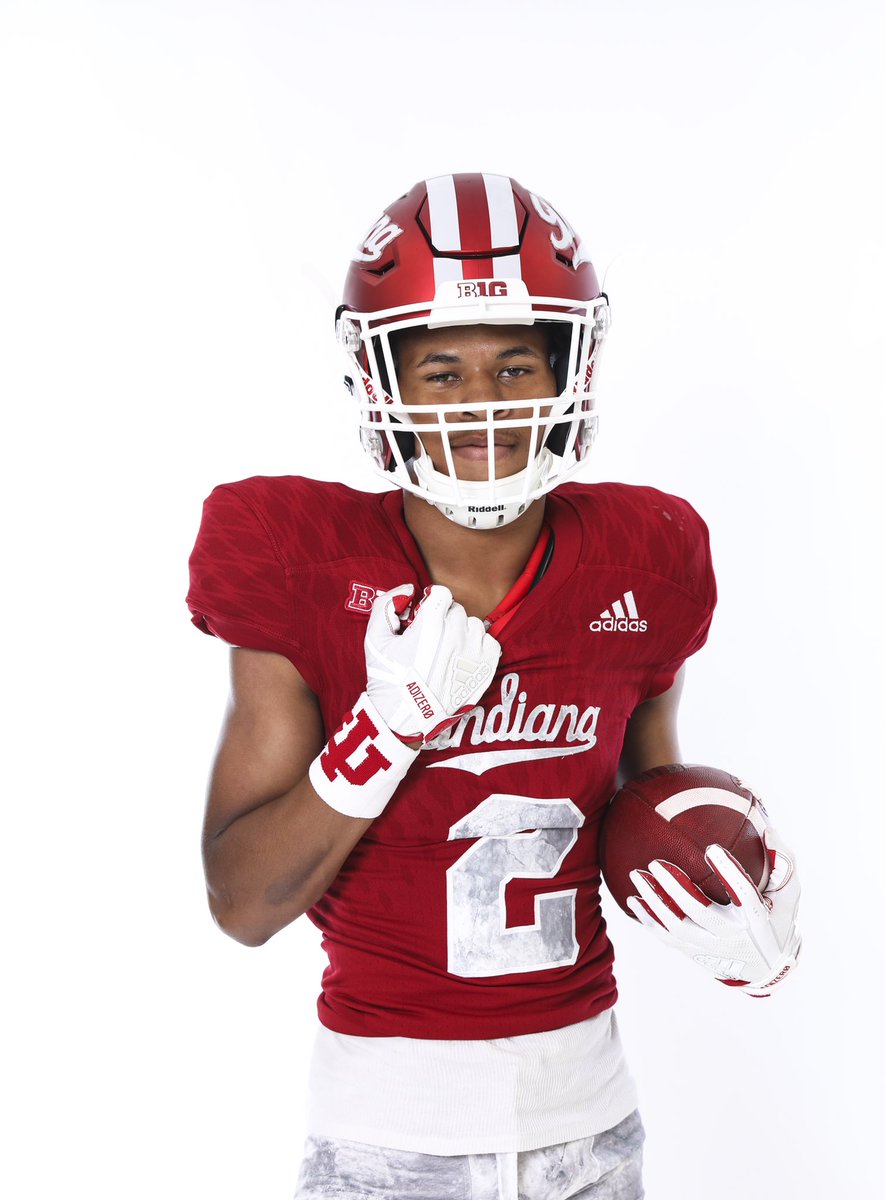 og_LT14's tweet image. STAYING HOME ⚪️🔴 #LEO #IUnit19 #Hoosier