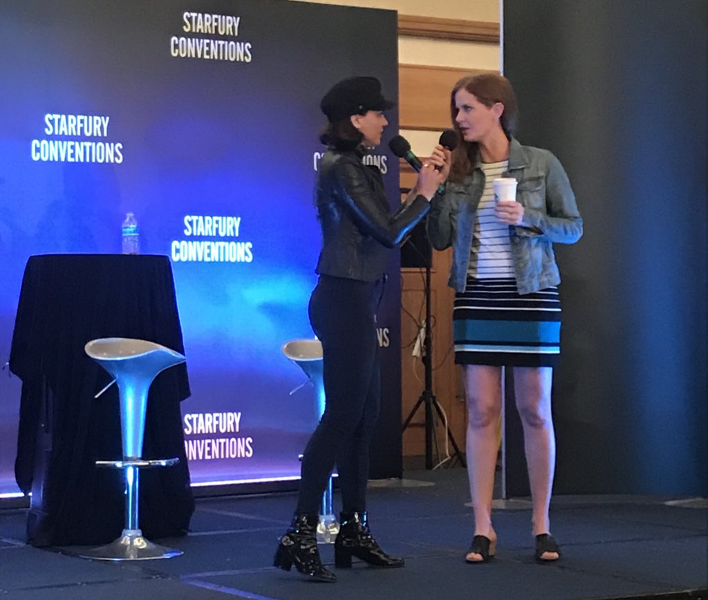 marisasbailey's tweet photo. #BEXANA PANEL ❤️💚 https://t.co/L5sr13Lr9O