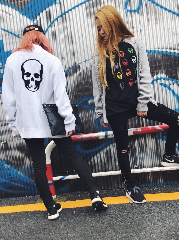 atseis's tweet photo. 男性と女性でお揃いで着てもかわいい！🙆‍♀️❤️
.
LUCIEN PELLAT-FINET
black/white/grey
¥147200

その他多数掲載中〜！
https://t.co/00ZEvZKXFL https://t.co/EzctAPWzX5
