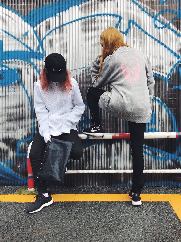 atseis's tweet photo. 男性と女性でお揃いで着てもかわいい！🙆‍♀️❤️
.
LUCIEN PELLAT-FINET
black/white/grey
¥147200

その他多数掲載中〜！
https://t.co/00ZEvZKXFL https://t.co/EzctAPWzX5