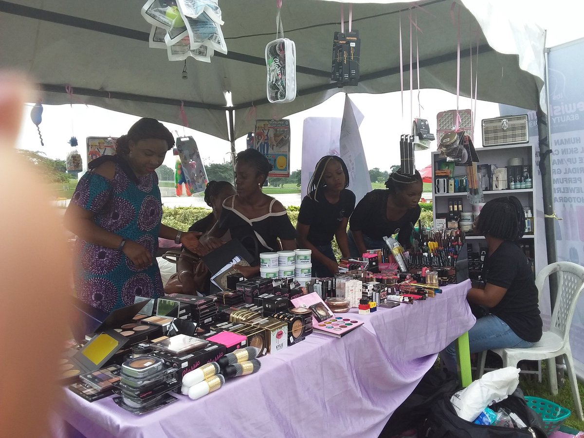 InPortHarcourt1's tweet photo. This is Lewisham Beauty Studio Live at @LaVida_phc Exhibition.

#LavidaPHC2018  #InPortHarcourt #LavidaPhc https://t.co/hGhOkq8pR3