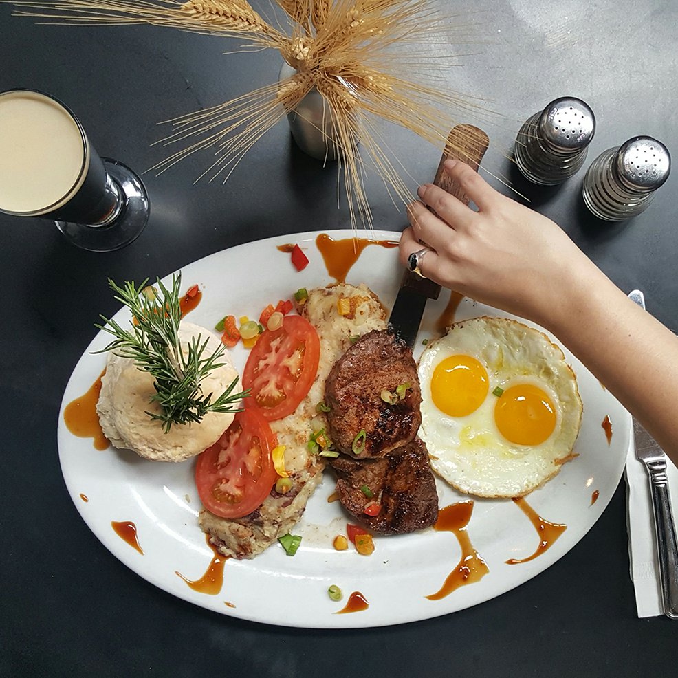 HashHouseChi's tweet image. A #HashHouseAGoGo brunch is a feast fit for Fathers. 
Happy Father's Day!