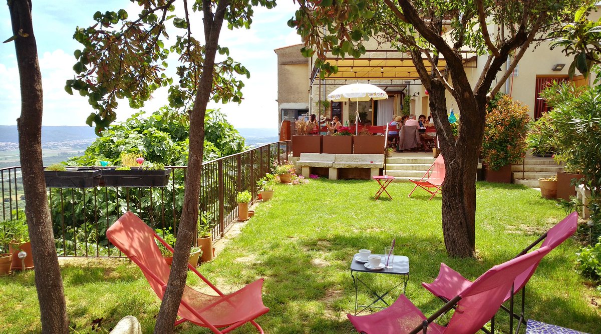 lolo2774's tweet photo. La Terrasse de Lurs, bistrot de pays
Produits locaux, village provençal et superbe vue sur la vallée de la Durance
#AlpesDeHauteProvence #MyProvenceAlpes #Mon04 #Locavore
@BistrotDePays https://t.co/vIxhbfbNxI