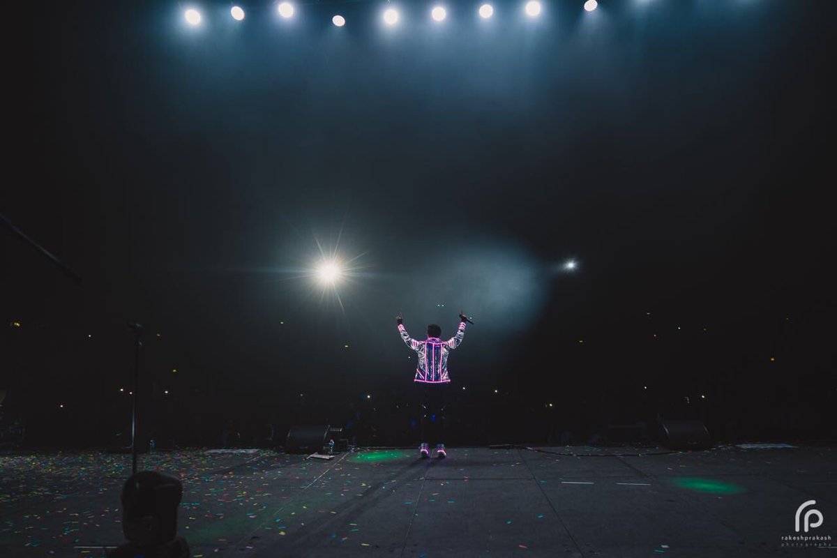 anirudhofficial's tweet photo. A sold-out Wembley arena was a dream for all of us.
London last night - SAVAGE! 
What energy, what noise and what love!
Ready to rage in Paris in a few hours 🥁 https://t.co/IMkszkhS7M
