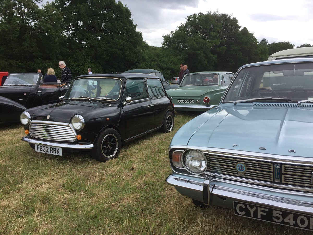 CooperRegister's tweet photo. Plenty of Minis at @deers_hut Classic Car Show today https://t.co/MXVBjXvLHo