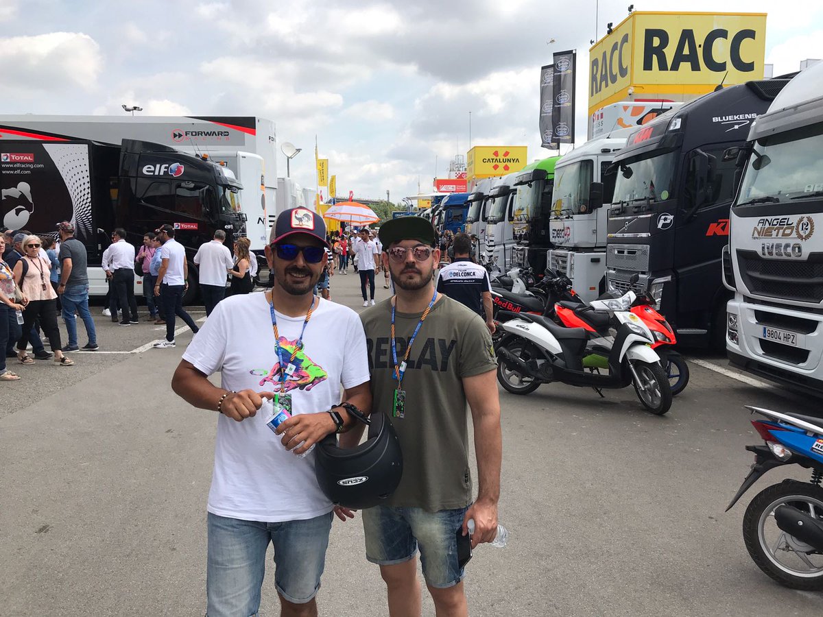 Jose9020's tweet photo. Gran dia en @Circuitcat_es @MotoGP con grandes personas @RSinsurtech https://t.co/1ebrgbfwfR