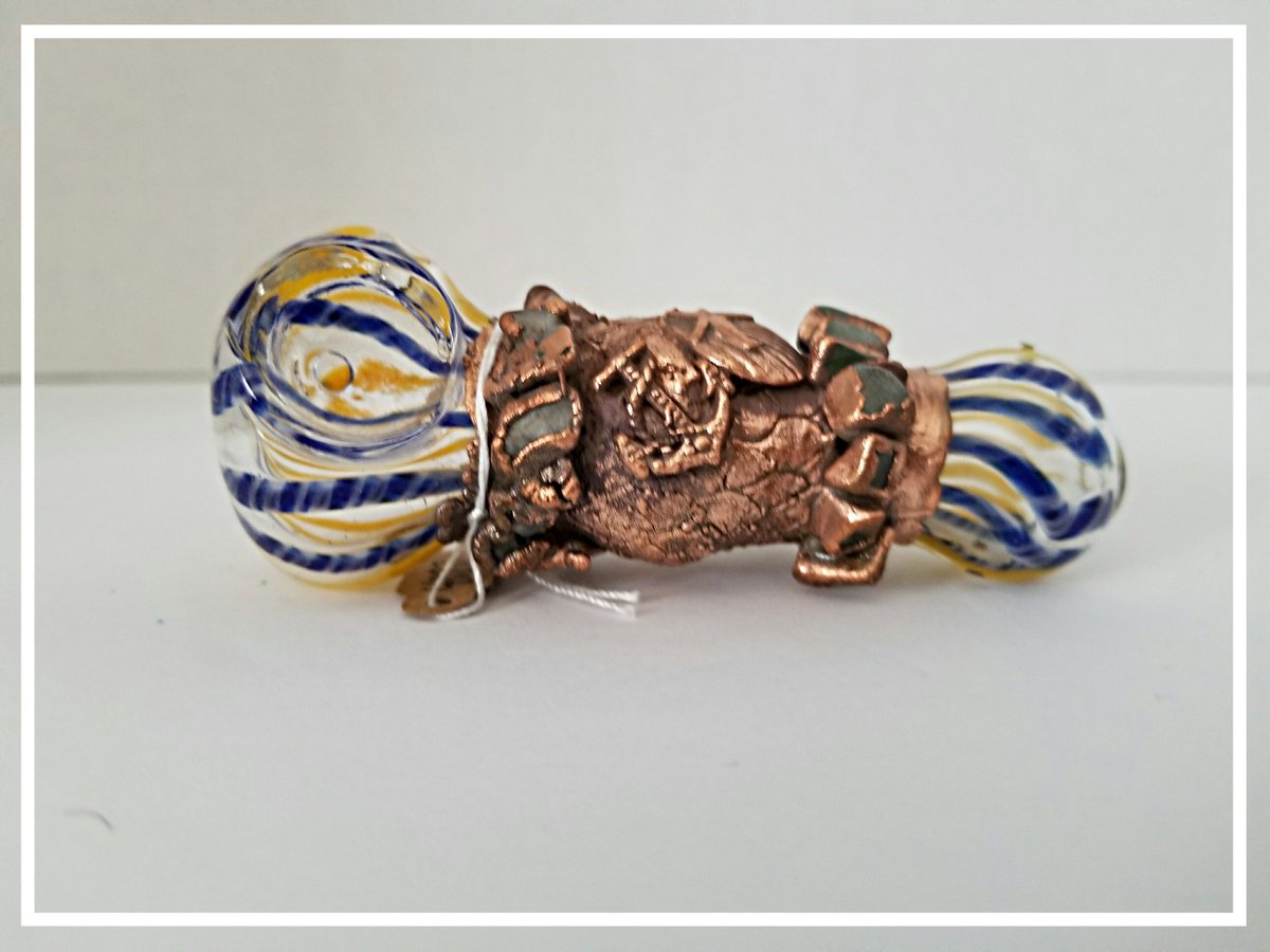 captivationglas's tweet image. ow.ly/vLnL30kwmaj #beachypipe #pipesofig #gemstonepipes #headypipes #artisticpipes