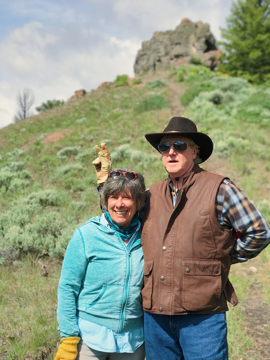 Happy fathers day to this goofy guy! Love ya dad! 🤣
•
•
•
•
#fathersday #dadjokes #wyoming #jacksonhole #cowboy