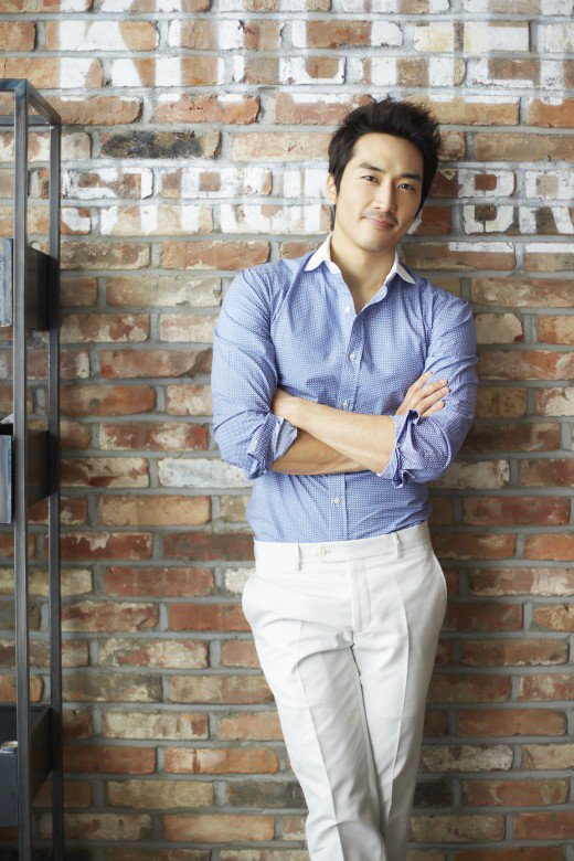 SongSeungHeonPe's tweet photo. Feliz domingo amig@s. 😊🌸☘️ 💗

#songseungheon #송승헌 #HappySunday #FelizDomingo #HappyFathersDay #FelizDiaDelPadre https://t.co/eD0VPmPbkT