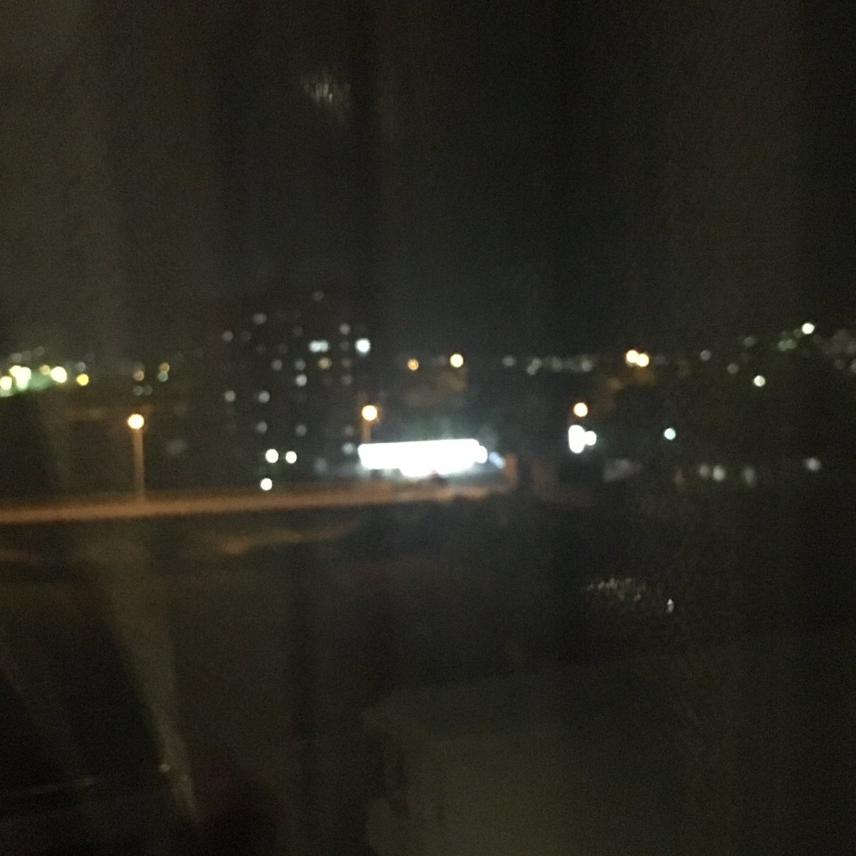 窓から見える  セブンイレブンに行きたい

高速でまた捕まってる  ドンマイ

あーチョコミント食べたい

#欲望
#同情
#チョコミント