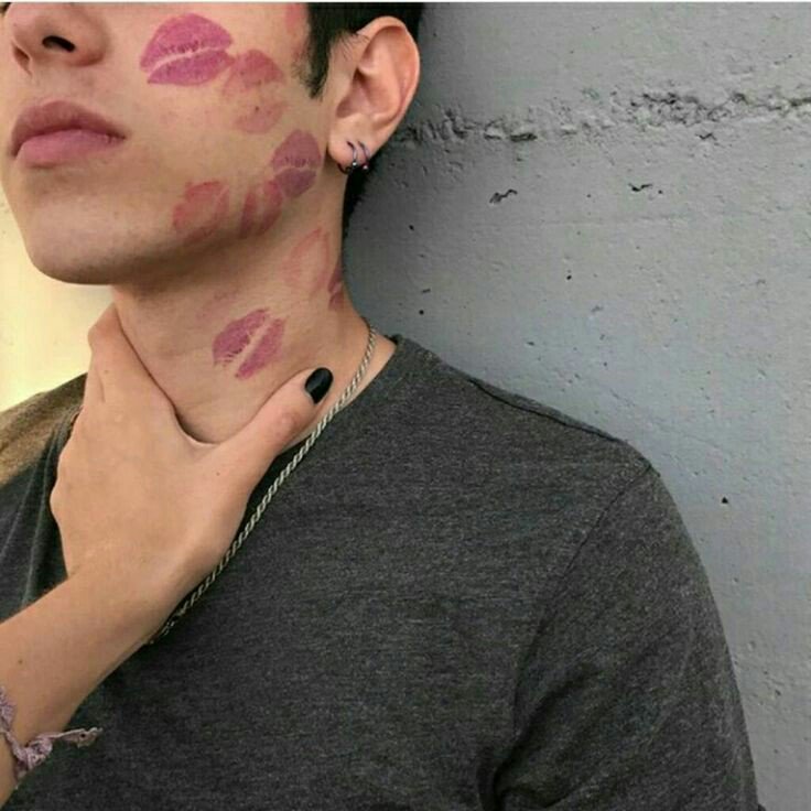 LailaLorens's tweet photo. «Tantas marcas mías, diciendo que eres mío»

#Freerol #Sexrol https://t.co/Lnd37vRvlR