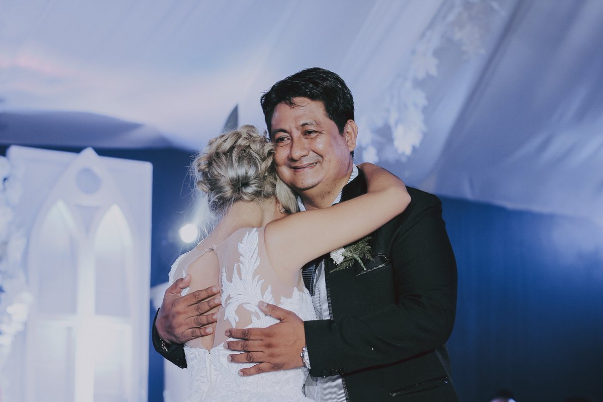 abbieclaudette's tweet photo. Happy fathers day sa tatay kong kaibigan halos lahat ng kaibigan ko. Mahal na mahal kita at mas mahal ka pa daw ng mga kaibigan ko kesa sakin. I love you taba 😚 forever amd ever amen 💕 https://t.co/UHJ0Qau4xf