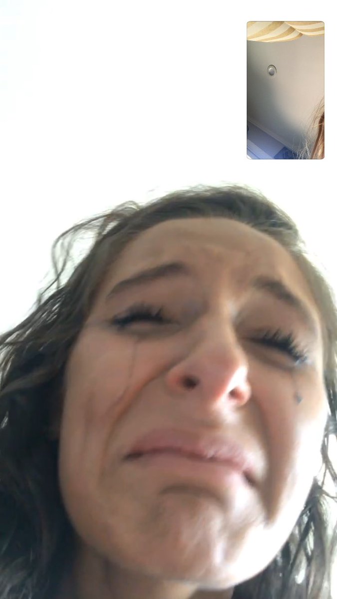 AZongor's tweet photo. When ur best friend FaceTimes you @ 8 in the morning bcuz a spider ran into her closet and she needed emotional support 🕷 https://t.co/XHZbSClknK